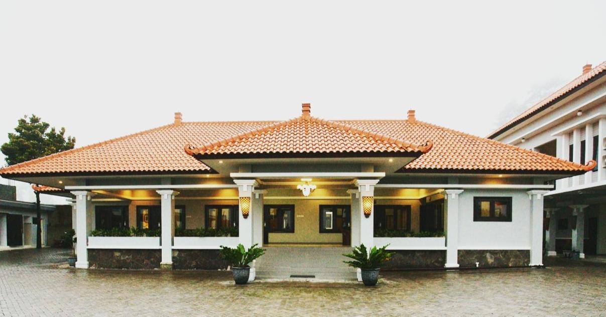 Avila Ketapan Rame Hotel Prigen Exterior foto