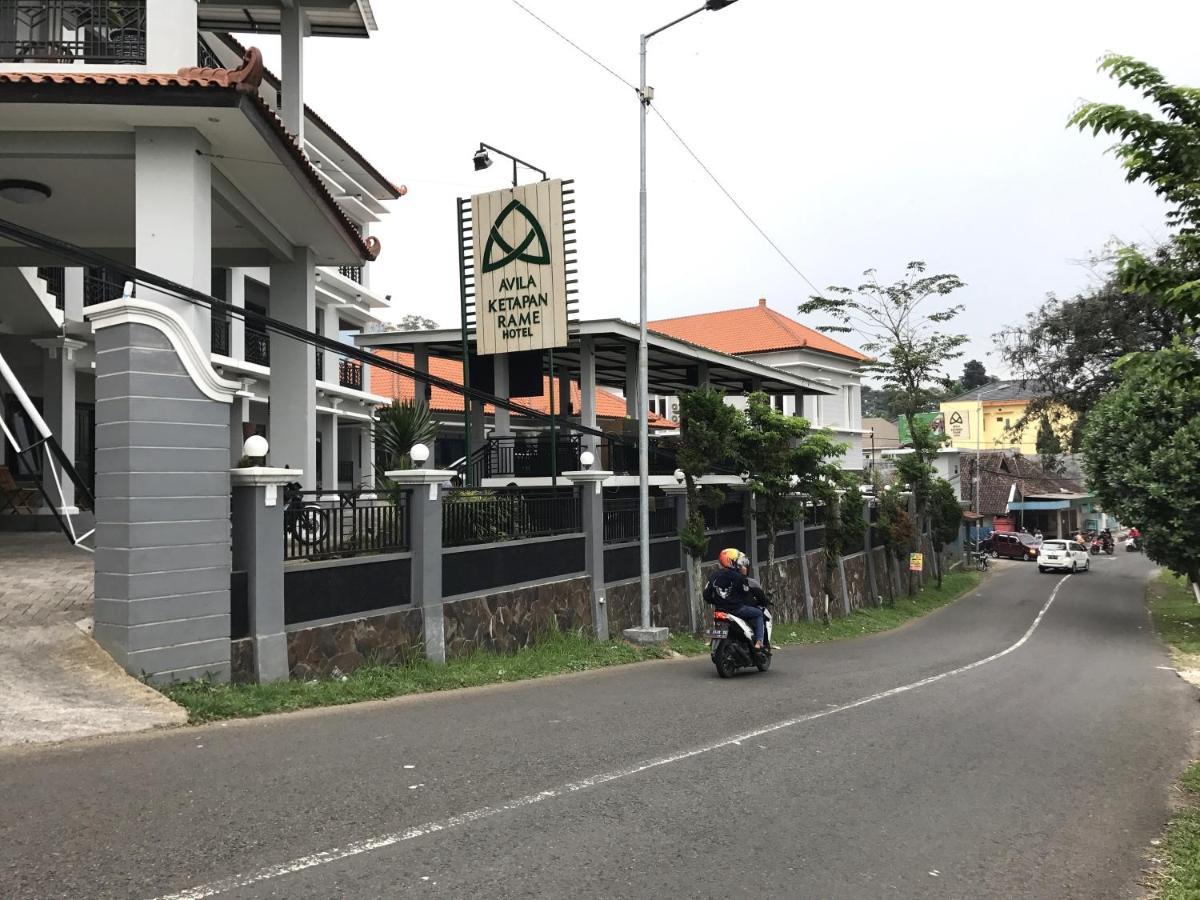 Avila Ketapan Rame Hotel Prigen Exterior foto