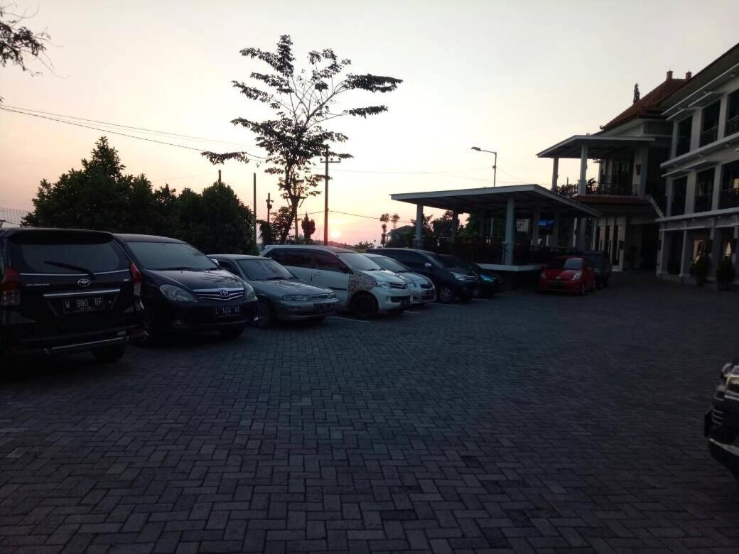 Avila Ketapan Rame Hotel Prigen Exterior foto