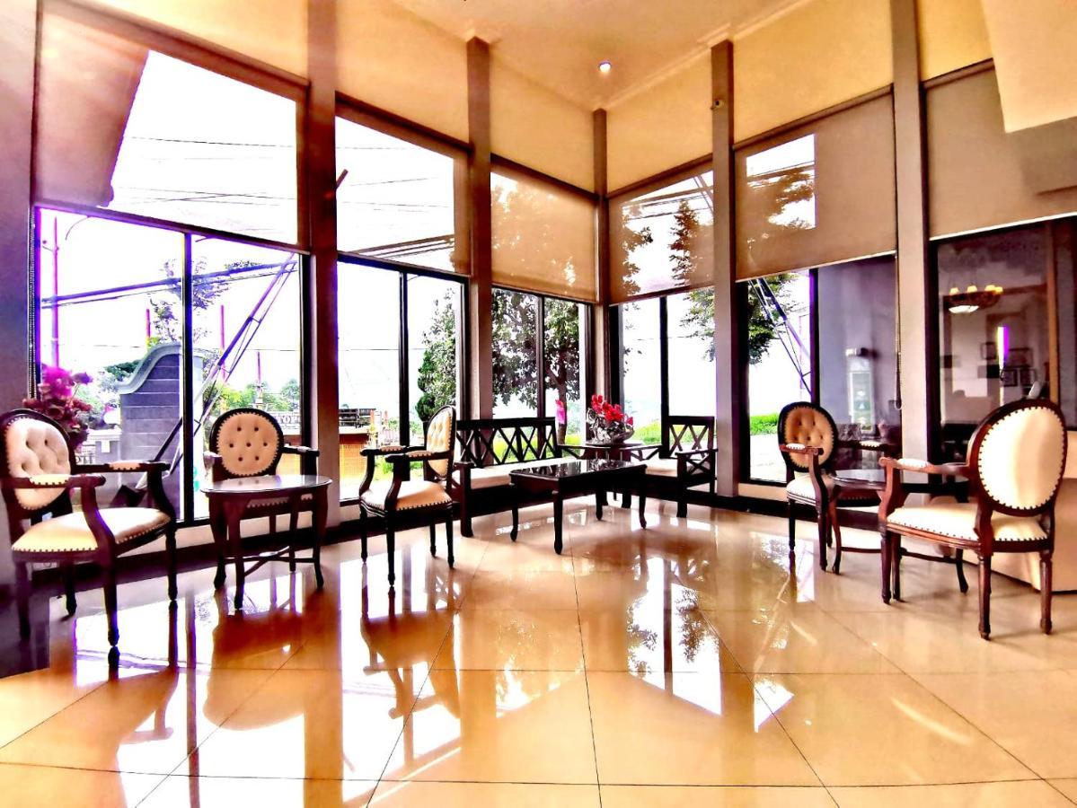 Avila Ketapan Rame Hotel Prigen Exterior foto