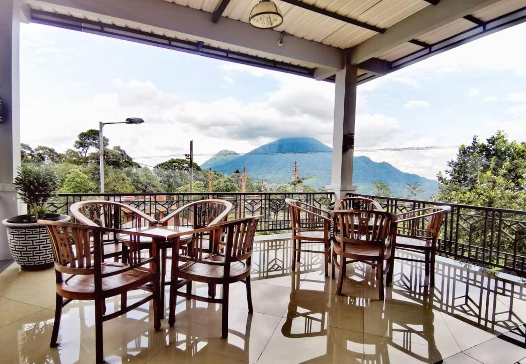 Avila Ketapan Rame Hotel Prigen Exterior foto