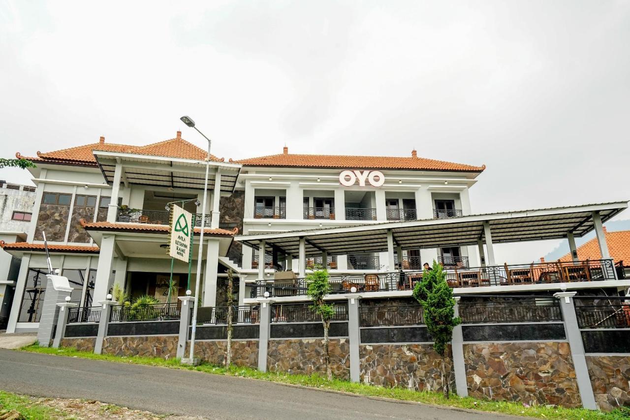 Avila Ketapan Rame Hotel Prigen Exterior foto